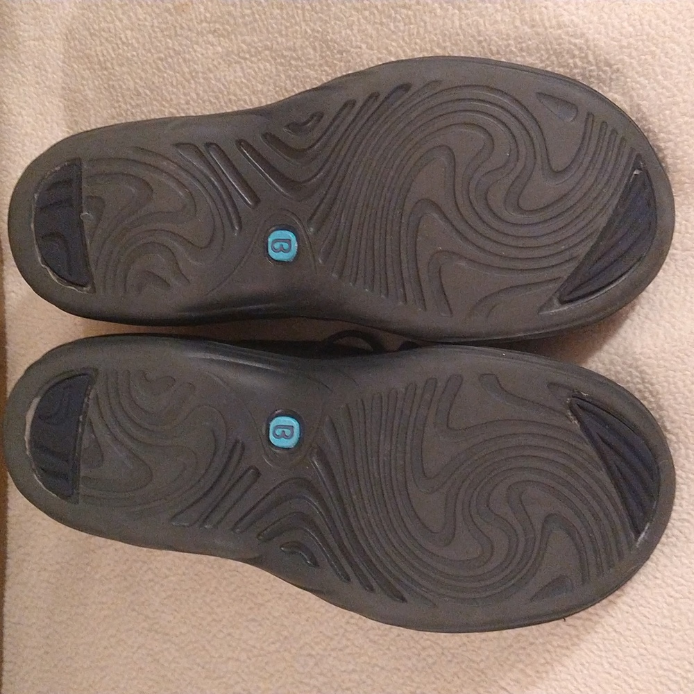 Bzees Soft Upper Shoes View 6